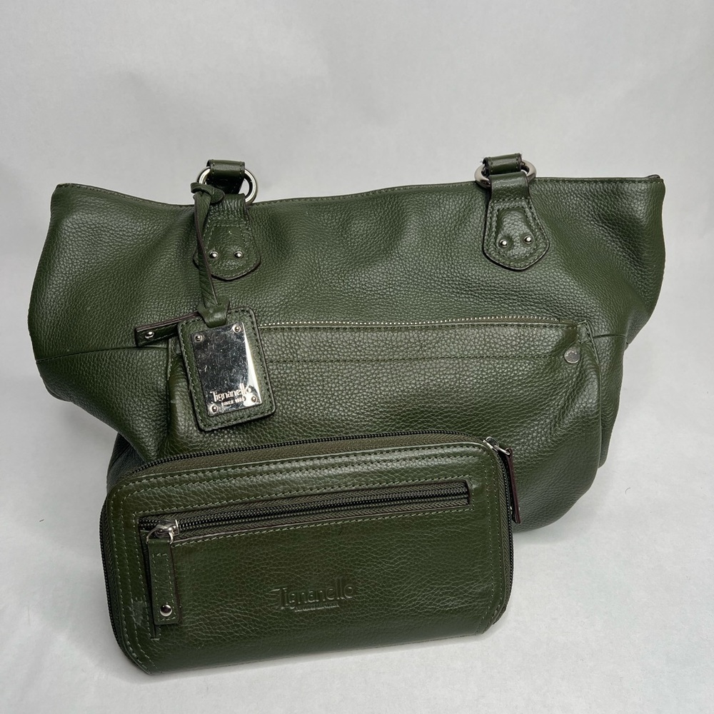 Tignanello Green Leather Tote Bag - Picture 12 of 14
